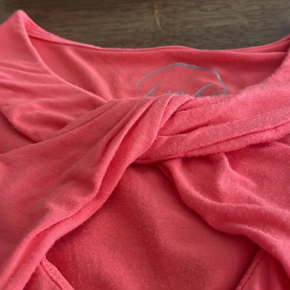 INC sleeveless front cut out twist top - Picture 11 of 12